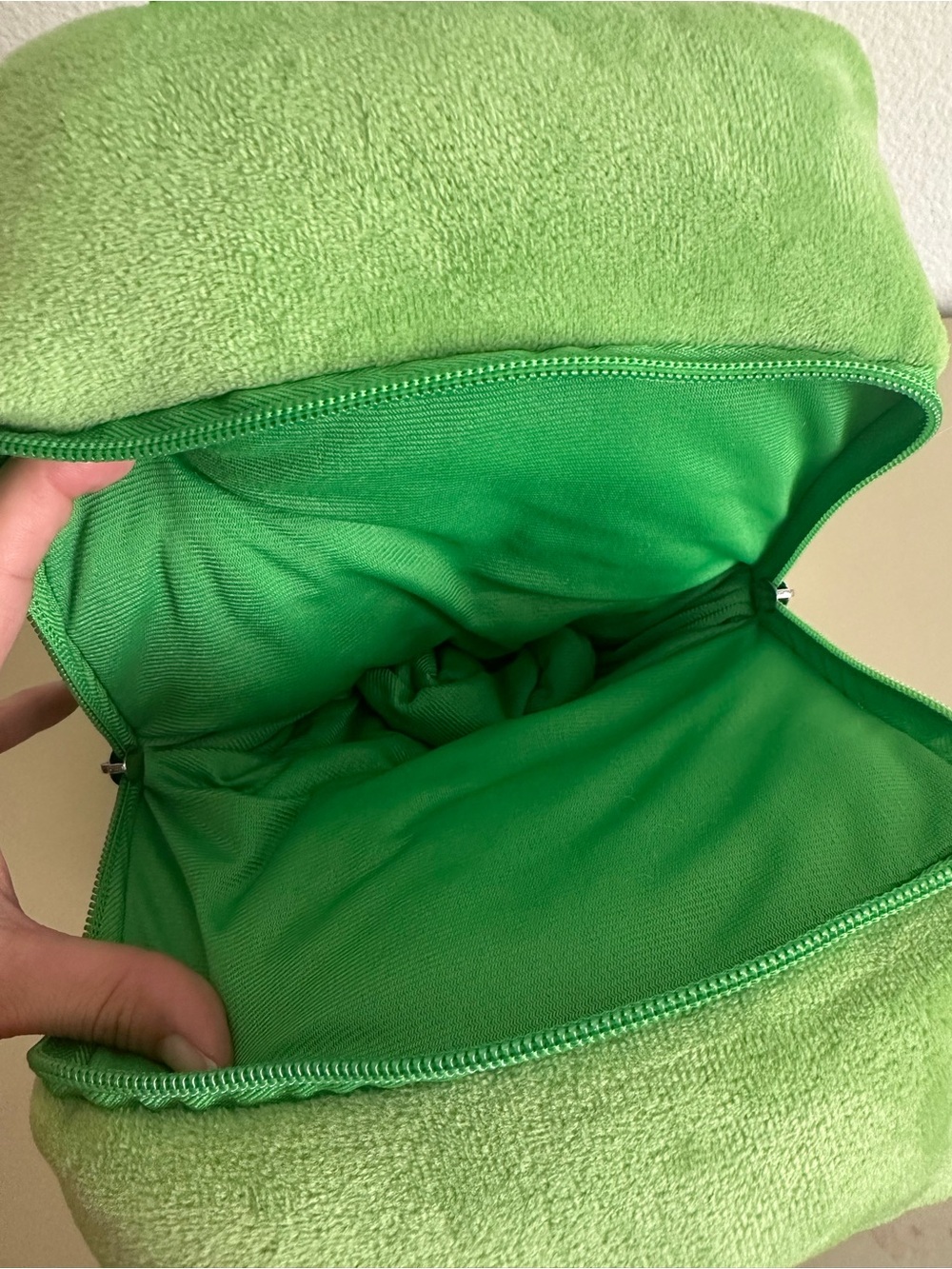 NWOT Minecraft creeper backpack - Picture 4 of 4